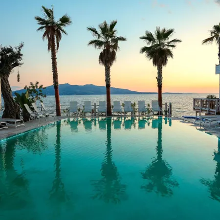 Joelle Premium Hotel