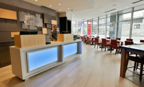 Holiday Inn Express & Suites JERSEY CITY - HOLLAND TUNNEL by IHG