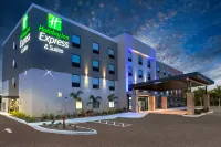 Holiday Inn Express & Suites FT Myers Beach-Sanibel Gateway Hotels in Lee County