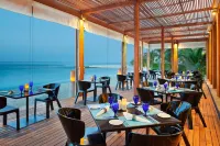 Holiday Inn Resort Kandooma Maldives - Kids Stay and Eat Free Hotels in Kandooma Fushi