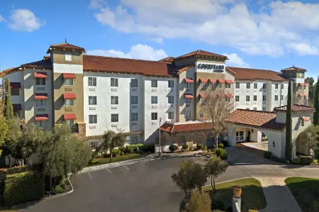 Courtyard Paso Robles Отели в г. Пасо Роблс