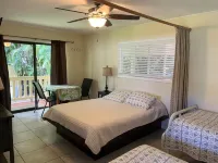 Aaron’s Cottage Hotels in Hilo