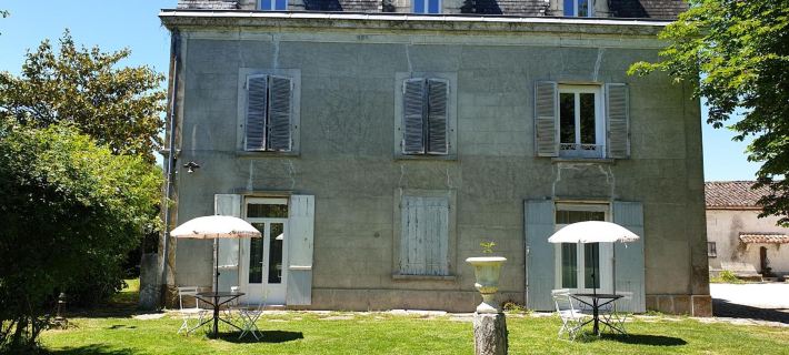 Château de Champblanc Hotels in Charente