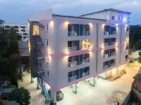 City 2 Lampang Hotels near Wat Chai Mongkhon