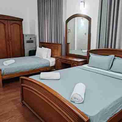 Jays Guest Diyatha Waterfront Rooms