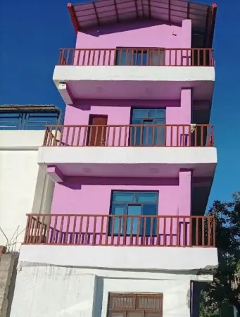 Ajay Home Stay (Almora) Отели в г. Алмора