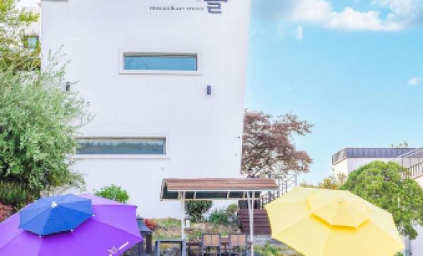 Tongyeong Botongui Naldeul Pension