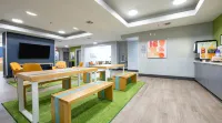 Spark by Hilton Lafayette South