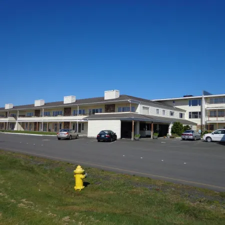 Ocean Shores Inn & Suites