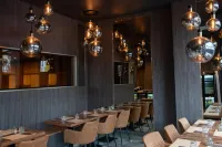 โรงแรมลาบูร์ส