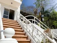 Oceana Bay Coron Hotels in Coron