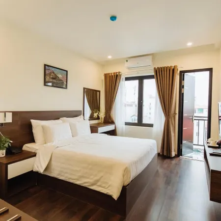 Paragon House and Residence