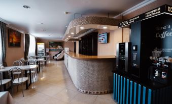 Miheev on Molodezhnaya (f. Urartu Building 2)