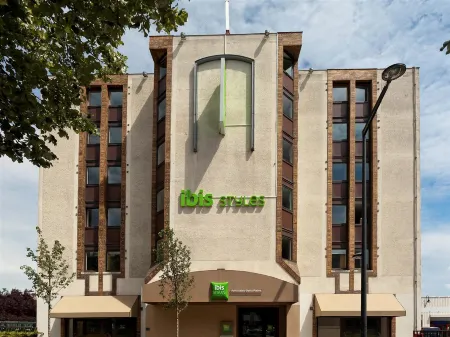 Ibis Styles Paris Saint-Denis Plaine Отели рядом с достопримечательностью «Groupe AFNOR»
