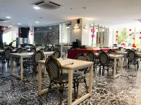 Hotel Sandakan - servizio colazione