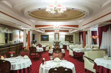 Polaris (Поларис) Отели рядом с достопримечательностью «Детский сад № 28 "Калинка"»