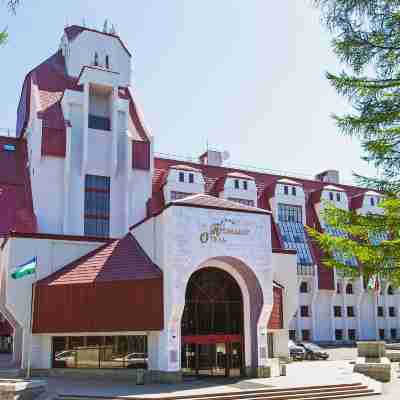 President Hotel Hotel Exterior