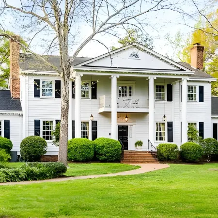 The Virginia Cliffe Inn