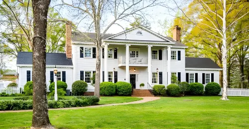 The Virginia Cliffe Inn Hotels in Laurel