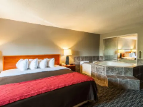 Quality Inn Solomons - Beacon Marina Hotels in Solomons