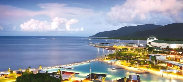 Waterfront Terraces Hotels in Cairns North