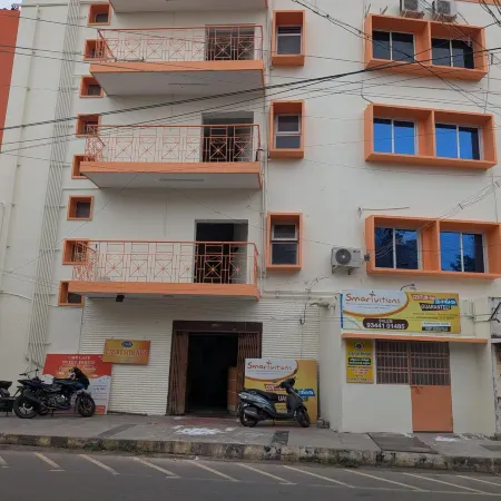 Cm Residency