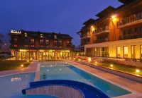 Hotel Visegrád - Kolam Renang