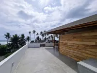 Ohana Surf Guest House - 2-Star
