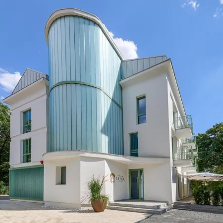 Luna Residence