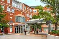 Sheraton Portsmouth Harborside Hotel Các khách sạn gần Sheafe Warehouse
