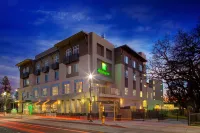 Holiday Inn Windsor - Wine Country Hotels in Windsor