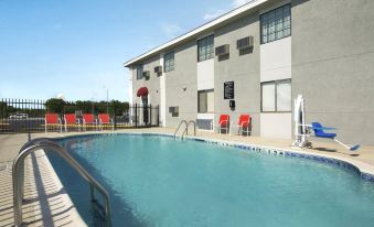 Super 8 by Wyndham Ardmore