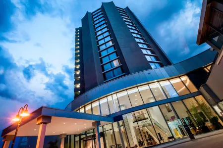 Delta Hotels by Marriott Frankfurt Offenbach Отели рядом с достопримечательностью «Capitol»