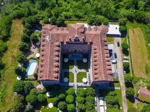 Montaldo Castle & Resort Hôtels à : Chieri