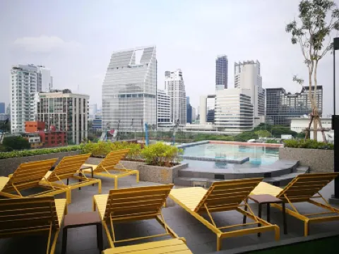 The Quart Ruamrudee by UHG Hoteles cerca de Santuario de Erawan