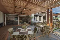 The Margaux Hotel Yogyakarta - servizio colazione