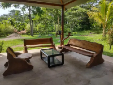 Quirquincho House Hotels in Tambopata