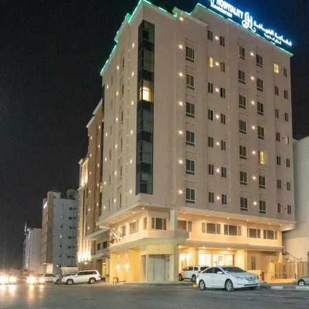 Fakhamat Al Dyafah Serviced Apartment Отели рядом с достопримечательностью «Торговый центр Venicia»