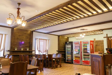 Гостиничный комплекс 7 и Я Отели рядом с достопримечательностью «Buratino»