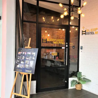 Sleep Here Hostel, Melaka Hotels near Kampung Morten