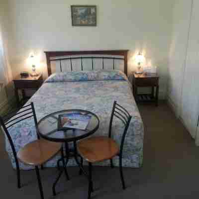 Sonbern Lodge motel Rooms