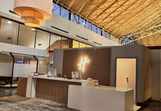 홀리데이 인 오크빌 센터