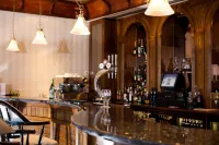 St Brelade's Bay Hotel - ที่มีบาร์
