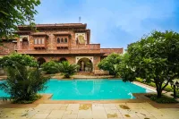 Khas Bagh - Pools