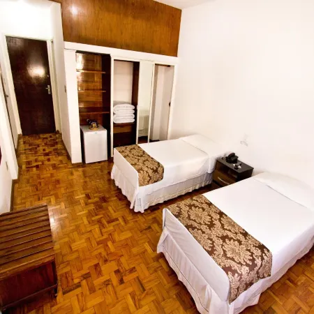 Turrance White Hotel