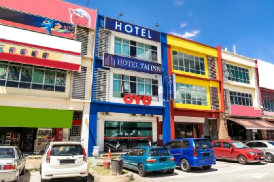 Hotel O Taj (Seksyen 7)