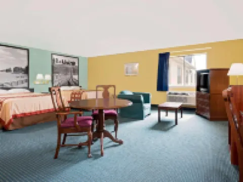 Super 8 by Wyndham Somerset Hotels in Somerset