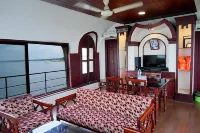 Aqua Jumbo Houseboat