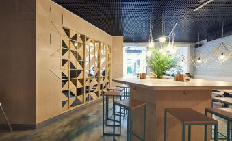 The Faces Petrogradskaya