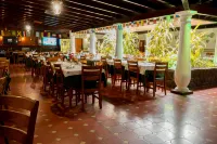 Hotel El Arroyo - breakfast